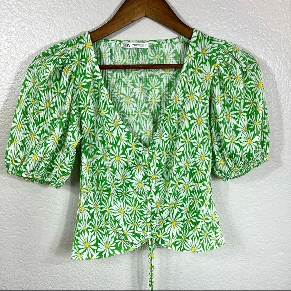Zara green and white daisy ruched puff sleeve blouse size medium - Picture 7 of 11